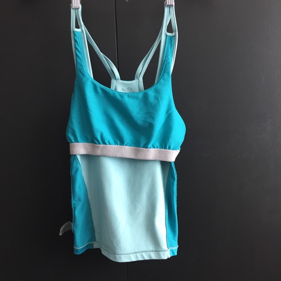 5 Champion Workout Tops - Picture 7 of 16